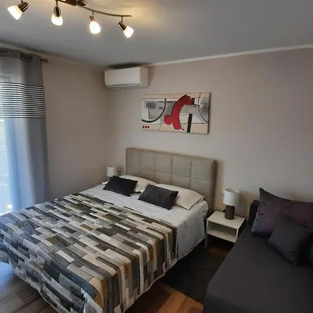 Apartment Alea *