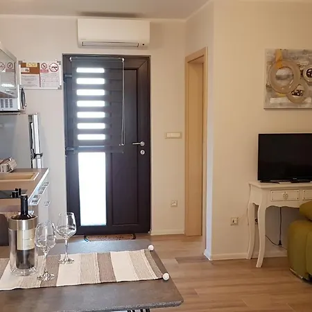 Alea Apartment