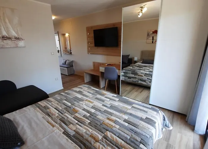 Apartament Alea *