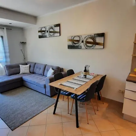 Alea Apartman *